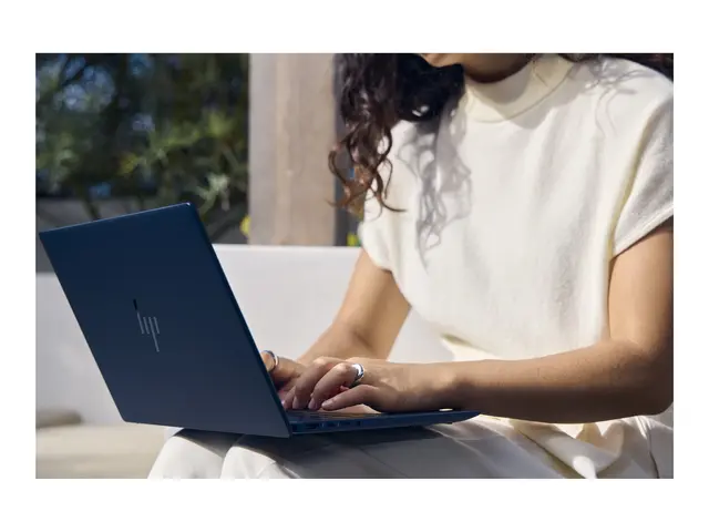 HP EliteBook X G2a Notebook Next Gen - Copilot+ PC - 14" - AMD Ryz...