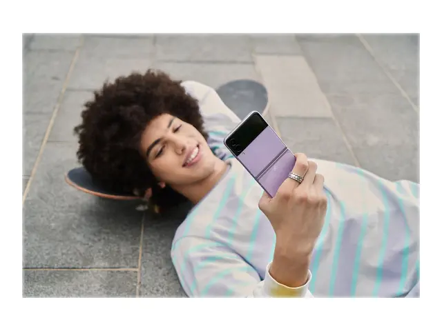 ikke bruk C-grade | Brukt 2 års garanti Grade C: Telefonen er i te...