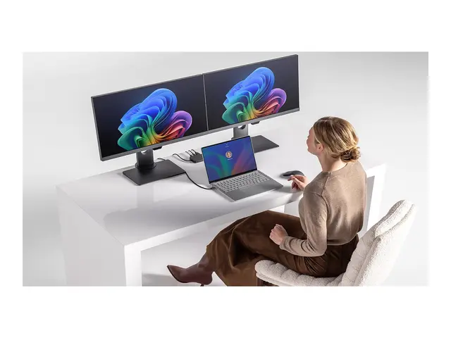 Microsoft Surface Laptop Copilot+ PC for Business - 7th Edition 15...