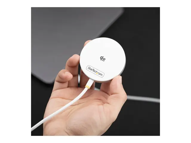 Startech - Trådløs ladepute - Qi 2.2, magnetic, with USB-C tethere...