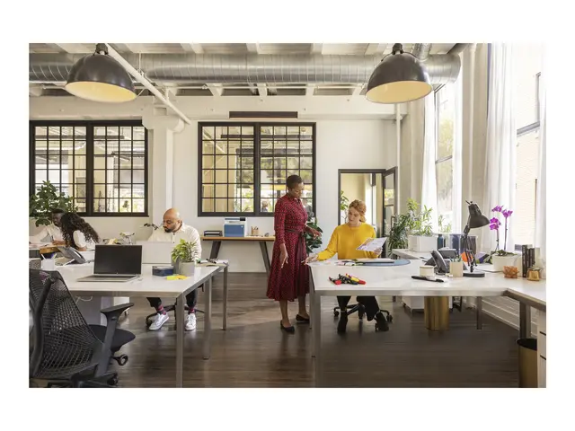 HP Color LaserJet Pro MFP 4302fdn - Multifunksjonsskriver farge la...