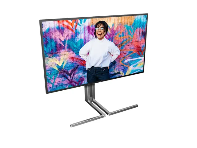AOC U27U3CV - Graphic Pro Series LED-skjerm - 27" - 3840 x 2160 4K @ 60 Hz - Nano IPS - 350 cd/m² - 1300:1 - DisplayHDR 400 - 4 ms - 2xHDMI, DisplayPort, 2xUSB-C - høyttalere - svart 