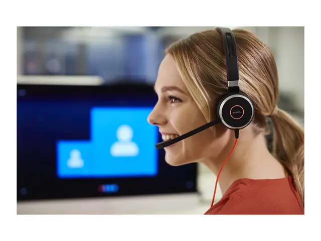 Jabra Evolve 40 UC stereo - Hodesett - on-ear - kablet - 3,5 mm jakk