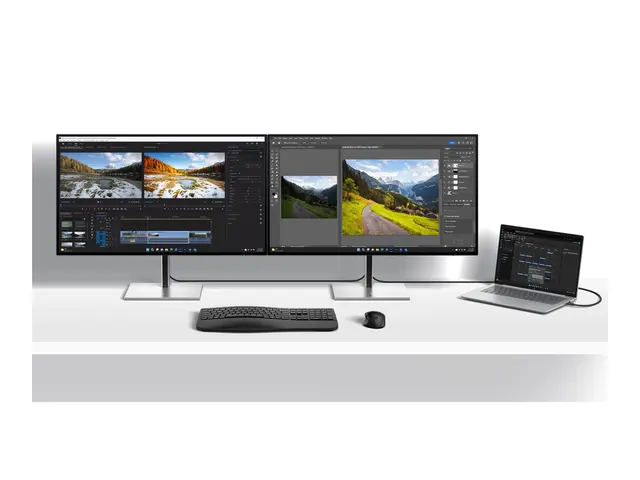 HP 732xk - Series 7 Pro - LED-skjerm - 31.5" 3840 x 2160 4K @ 120 Hz - IPS Black - 450 cd/m² - 2700:1 - 5 ms - Thunderbolt 4, HDMI, DisplayPort - svart, sølv 