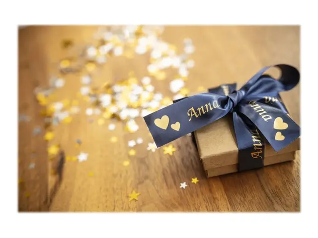 Brother TZe-Rn54 - Sateng gull på marineblå Rull (2,4 cm x 4 m) 1 ...