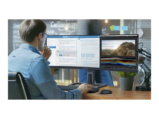 Philips 45B1U6900C - LED-skjerm kurvet 45" (44.5" synlig) 5120 x 1...