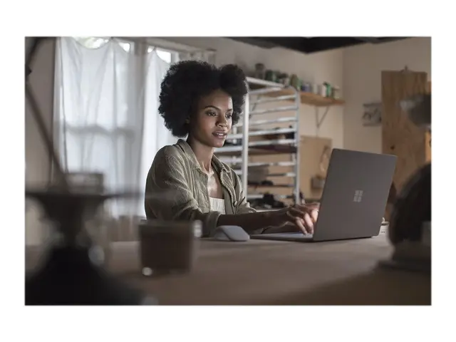 Microsoft Surface Laptop - 7th Edition Copilot+ PC 13.8" Qualcomm ...