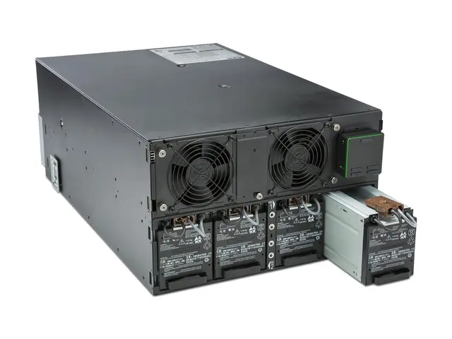 APC Smart-UPS SRT 10000VA RM - UPS (kan monteres i rack) - AC 230 ...
