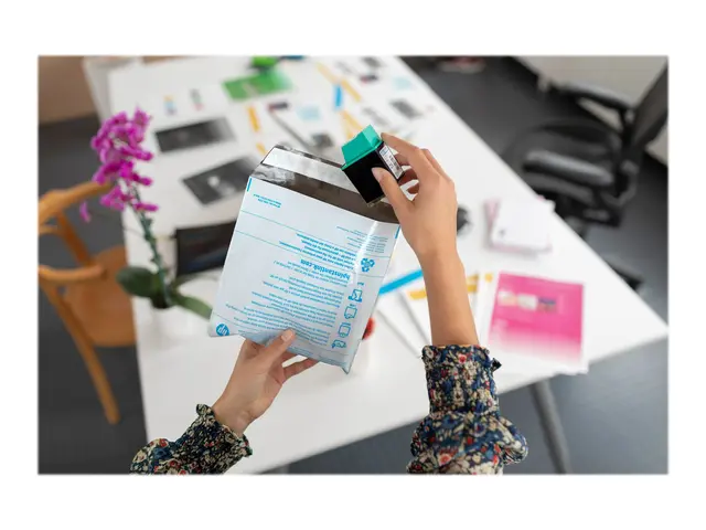 HP 935 - Cyan original blekkpatron for Officejet 6812, 6815, 6820;...