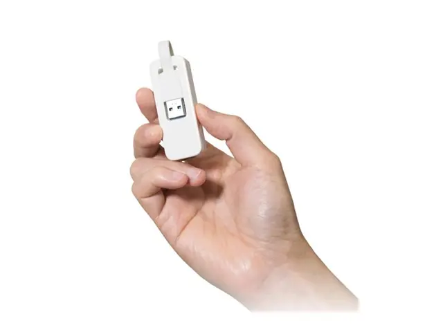 TP-Link UE200 - Nettverksadapter - USB 2.0 - 10/100 Ethernet