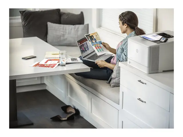 HP Color LaserJet Enterprise M455dn - Skriver - farge - Dupleks - ...