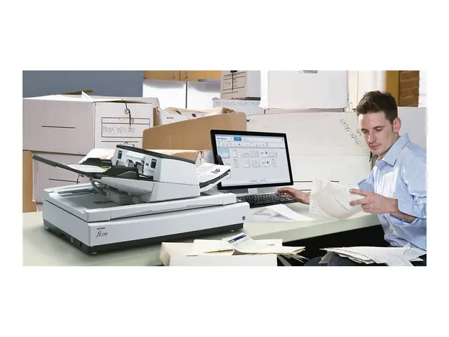 Ricoh fi-7700 - Dokumentskanner Trippel CCD Dupleks ARCH B 600 dpi...
