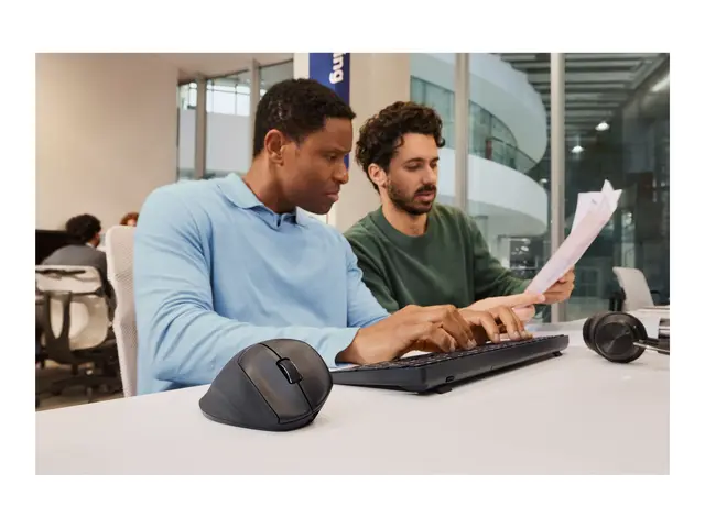 HP 725M - Mus - ergonomisk - 21° semi-vertical tilt - høyrehendt -...