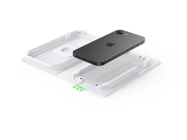 Belkin ScreenForce - Skjermbeskyttelse for mobiltelefon glass Appl...
