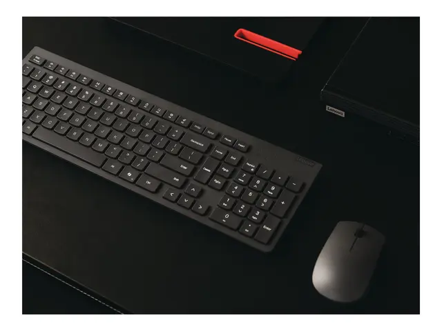 Lenovo ThinkCentre M75q Gen 5 - tiny Ryzen 7 Pro 8700GE 3.6 GHz 32...