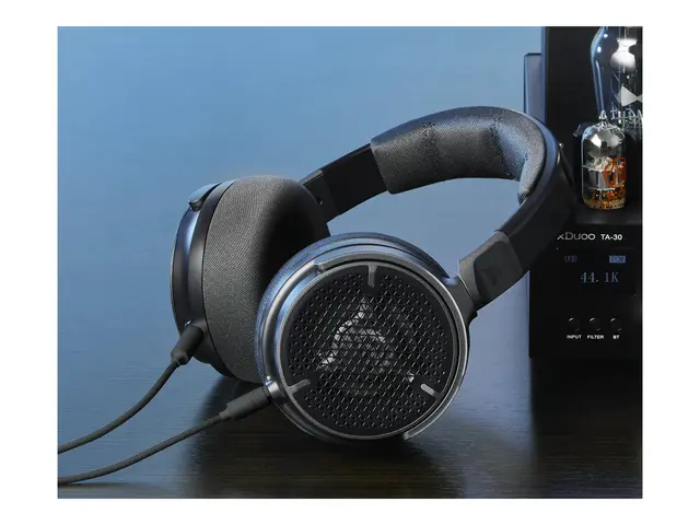 CORSAIR Gaming Virtuoso PRO - Hodesett full størrelse kablet svart