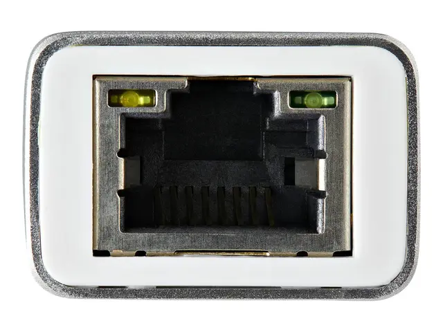 StarTech.com USB-C to Gigabit Ethernet Adapter - Aluminum - Thunde...