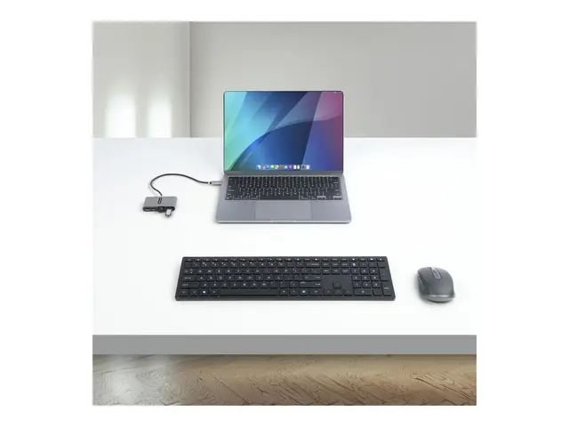 StarTech.com 4-Port USB-C Hub with 100W Power Delivery Pass-Throug...