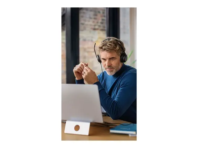 Jabra Evolve2 50 UC Stereo - Hodesett on-ear kablet aktiv støydemp...