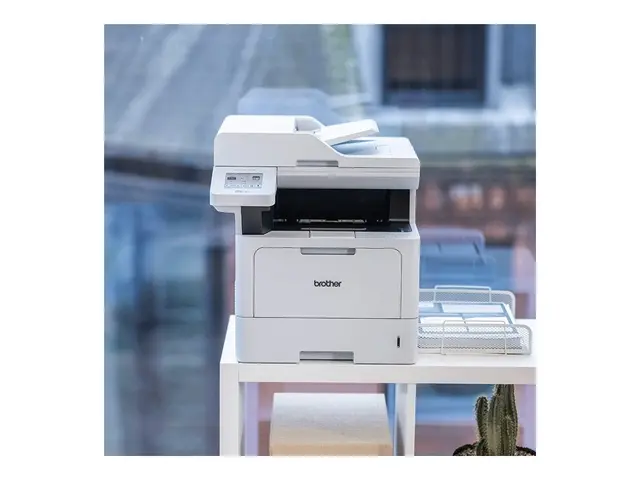 Brother MFC-L5710DW - multifunksjonsskriver S/H