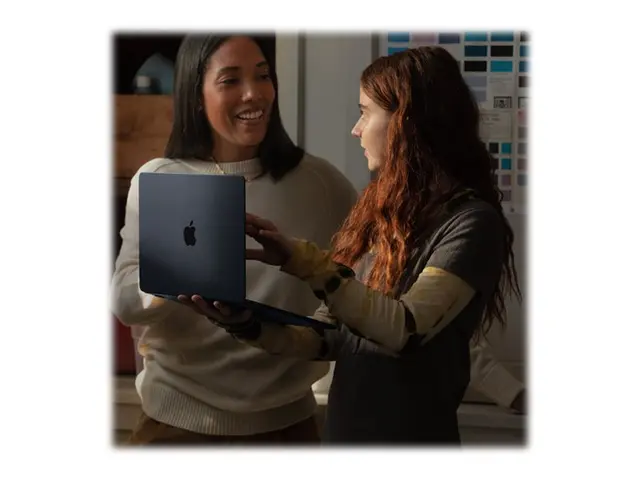 Apple MacBook Air - 13.6" M2 16 GB RAM 256 SSD Norsk macOS Sequoia...