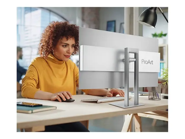 ASUS ProArt OLED PA32UCDM - OLED-skjerm 32" (31.5" synlig) 3840 x ...