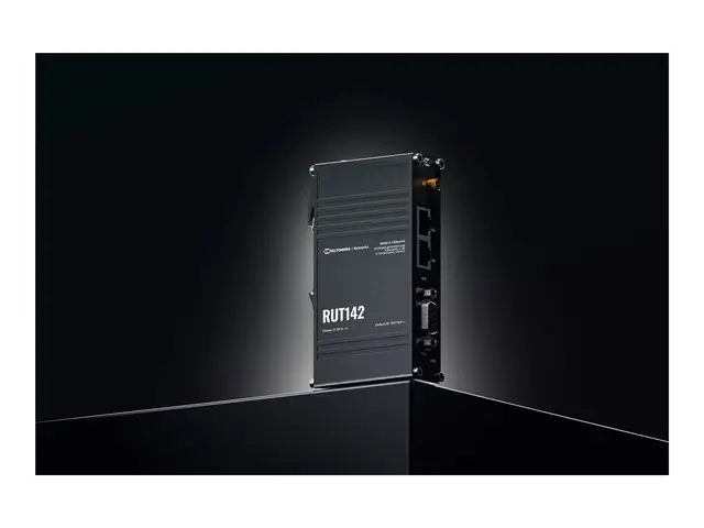 Teltonika RUT142 - Trådløs ruter RS-232 2,4 GHz - DIN-skinnemonterbar