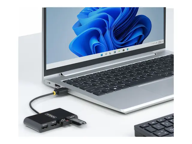 StarTech.com 4-Port USB 2.0 Hub, Bus Powered, Small Travel Mini Sp...