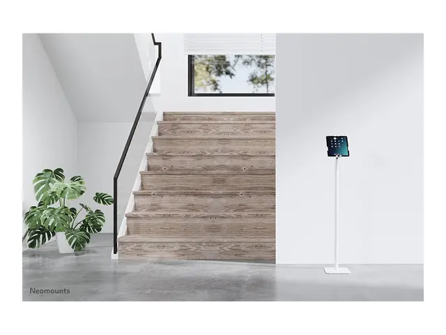 Neomounts FL15-625WH1 - Stativ for nettbrett låsbar stål hvit skje...