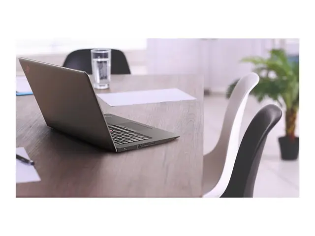 Lenovo ThinkPad E470 - 14" Intel Core i5 7200U 8 GB RAM 256 SSD No...