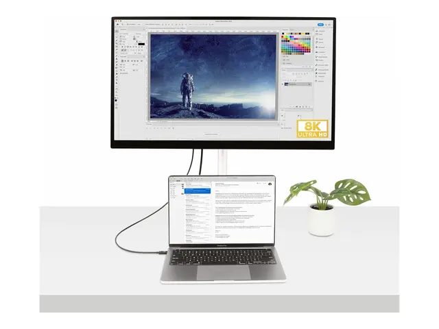 StarTech.com 3ft (1m) Thunderbolt 4 Cable, 40Gbps, 100W Power Deli...