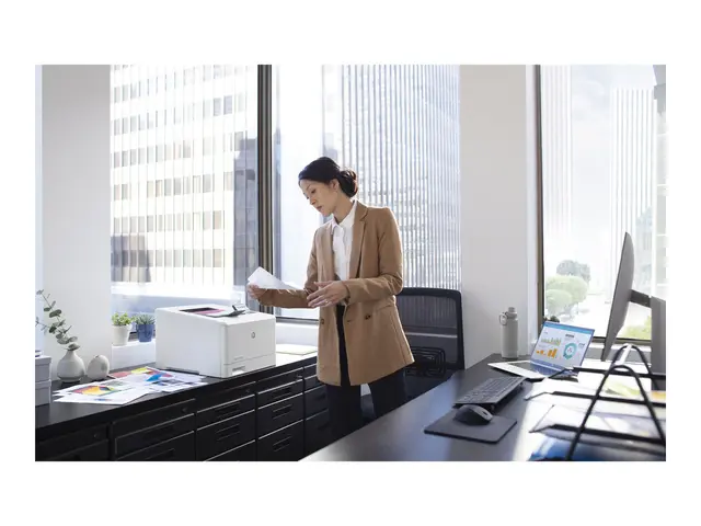 HP Color LaserJet Enterprise M455dn - Skriver - farge - Dupleks - ...