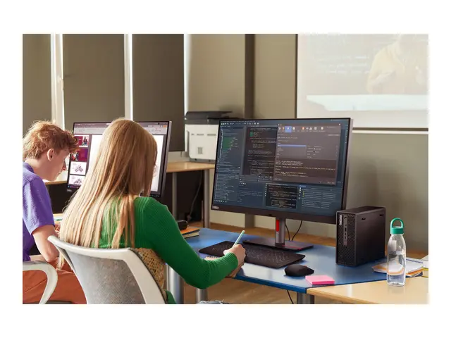 Lenovo ThinkStation P3 Ultra Gen 2 - MT Core 7 265K 3.9 GHz vPro E...