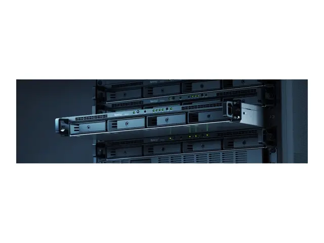 Synology RackStation RS422+ - NAS-server 4 brønner kan monteres i ...