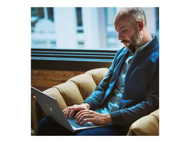 HP ZBook Firefly 14 G11 A Mobile Workstation - AI Ready 14" AMD Ry...