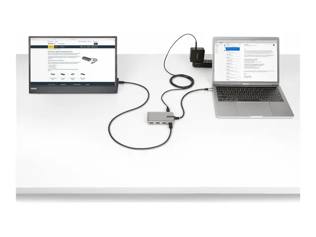 StarTech.com 4-Port USB-C Hub with DP Alt Mode Video Output 4K 60H...