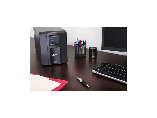 APC Smart-UPS SMT1000IC - UPS - AC 220/230/240 V - 700 watt - 1000...