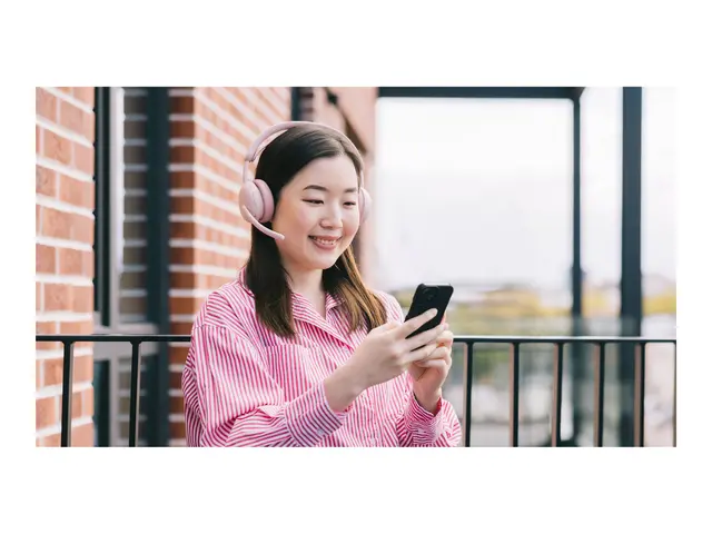 Logitech Zone Wireless 2 ES - Hodesett - on-ear - Bluetooth - tråd...