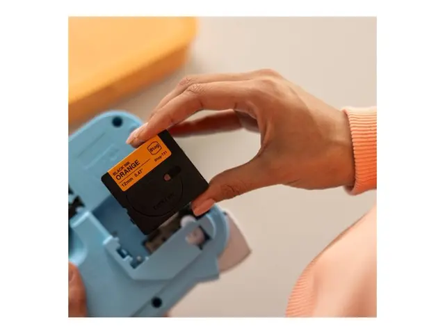 Brother P-Touch PT-N25BT - Etikettmaker S/H direktetermisk 12 mm b...