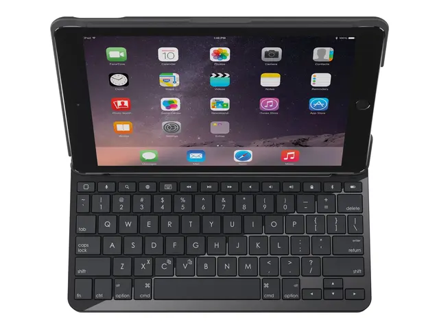 Logitech Slim Folio - Tastatur og folioveske - full size - trådløs...