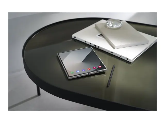 Samsung Galaxy Z Fold6 - Sølvskygget 512 GB 