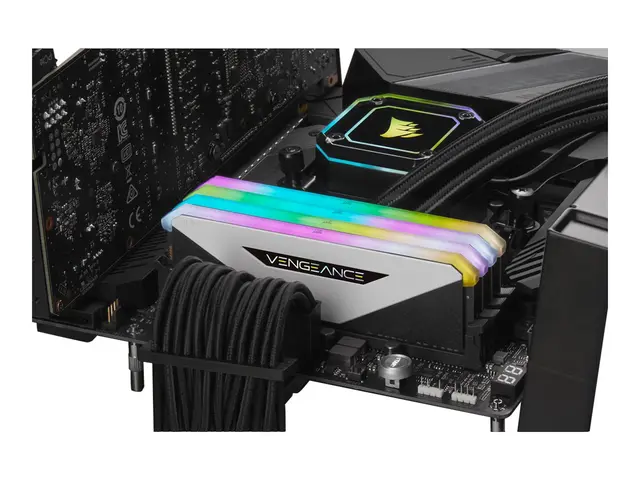 CORSAIR Vengeance RGB RT - DDR4 sett 32 GB: 4 x 8 GB DIMM 288-pin ...