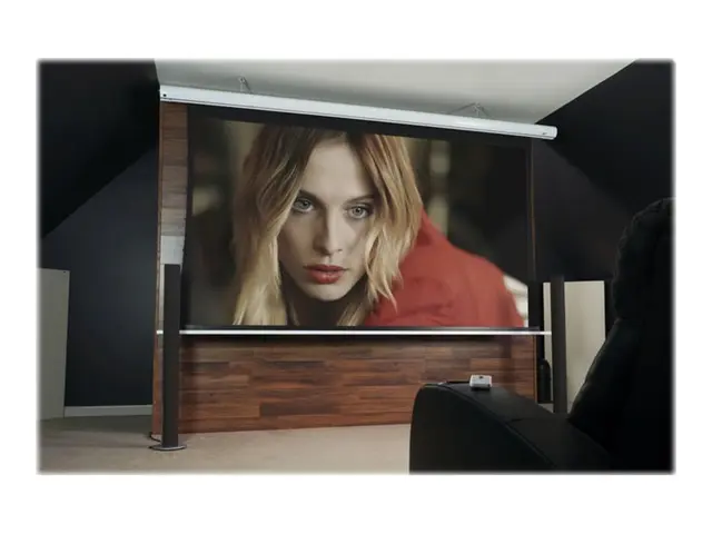 Elite Screens Saker Tab-Tension Series SKT135XHD5-E10 - Projeksjon...