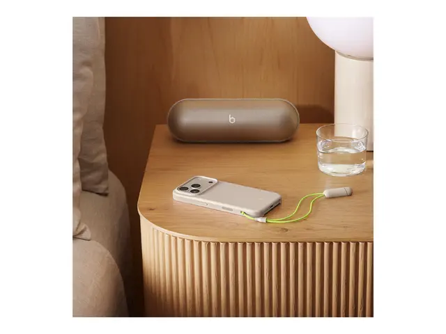 Beats - Baksidedeksel for mobiltelefon med stativ og kamerakontrol...