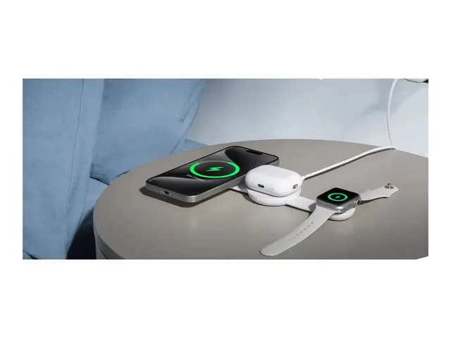 Anker MagGo - Trådløs ladepute 3-i-1 15 watt hvit