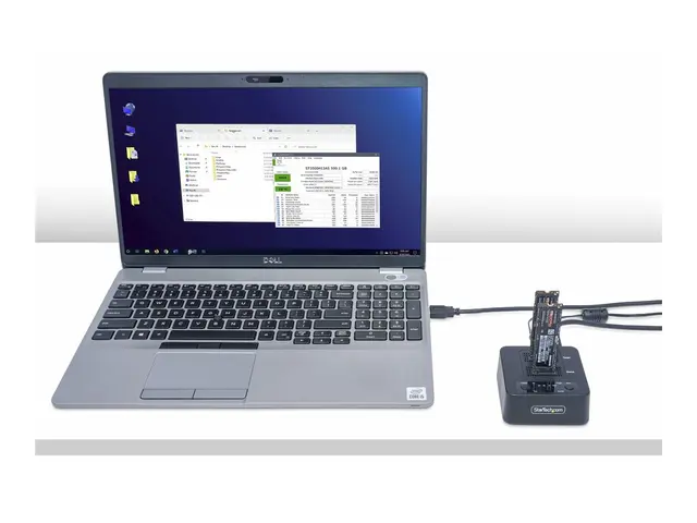 StarTech.com 1:1 Standalone M.2 NVMe Drive Duplicator and Dock - F...