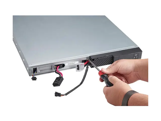 Eaton 5P 1550VA 1100W 230V Line-Interactive UPS, C14 Input, 6 C13 ...