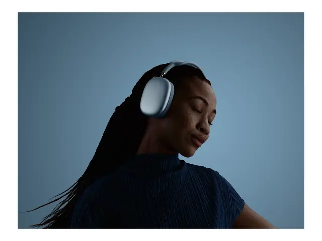 Apple AirPods Max - 2. generasjon hodetelefoner med mikrofon full ...