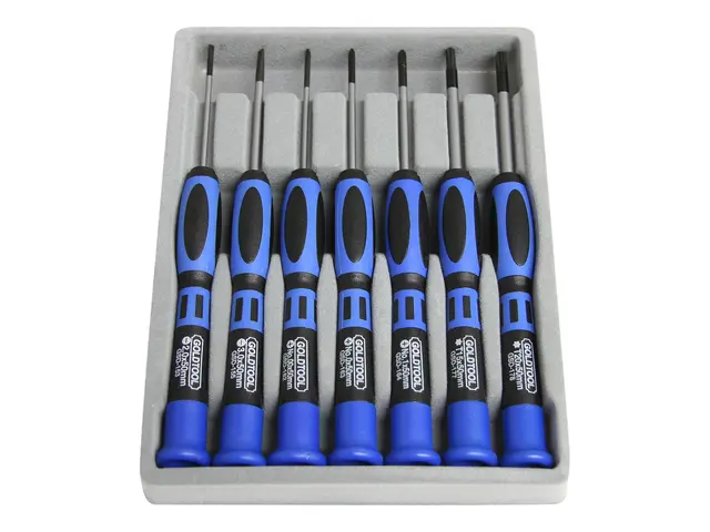 StarTech.com 7 Piece Precision Screwdriver Computer Tool Kit with ...