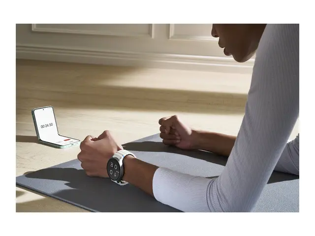 2nd-C Galaxy Z Flip6 256GB Mint C-grade - Brukt 2 års garanti Grad...